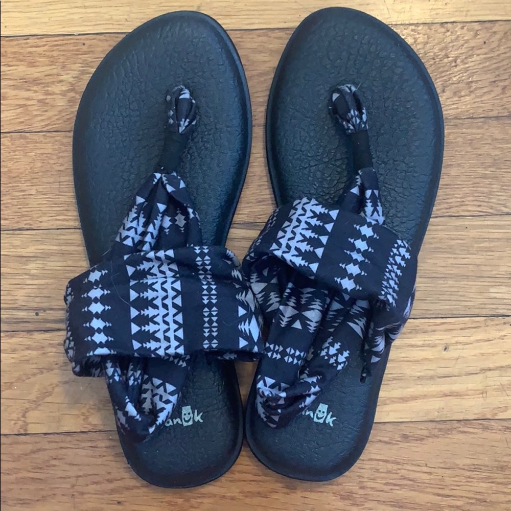 Sanuk yoga sling 2 sandals size 8